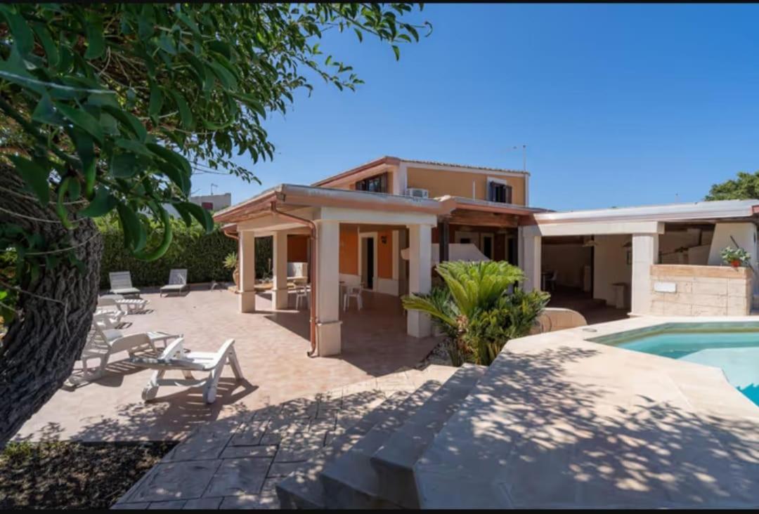Villa Con Piscina Al Mare Ognina Exteriör bild